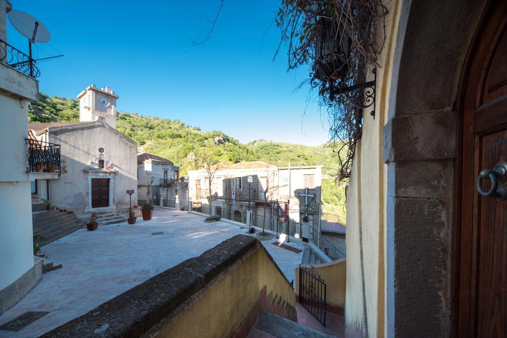 The Clock Houses Borgo Gallodoro Letojanni Dış mekan fotoğraf
